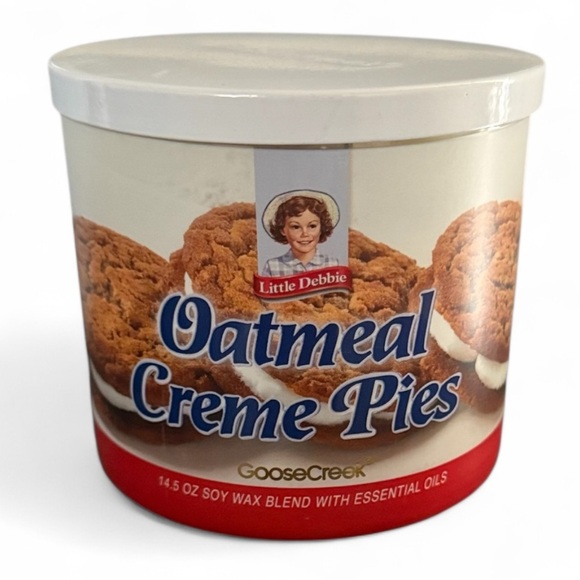 Goose Creek Other - Little Debbie Oatmeal Creme Pies Candle